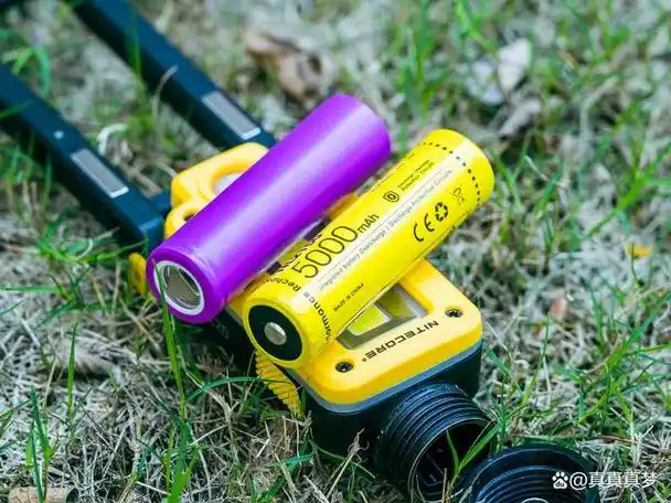 一直对各种有个性的手电筒感兴趣,最近看到nitecore奈特科尔的新款