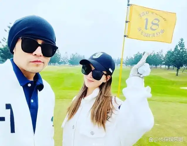 昆凌晒周杰伦视角泳装照,全身零赘肉羡煞旁人