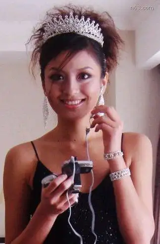 齐芳写真-323x492.30k.-明星写真馆n63.com