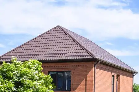 瓦楞纸板屋顶照片