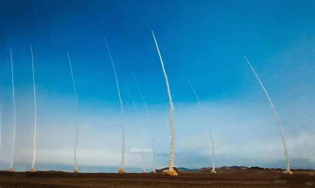 10枚东风导弹齐发,s300紧急升空拦截,矛盾大战正式打响