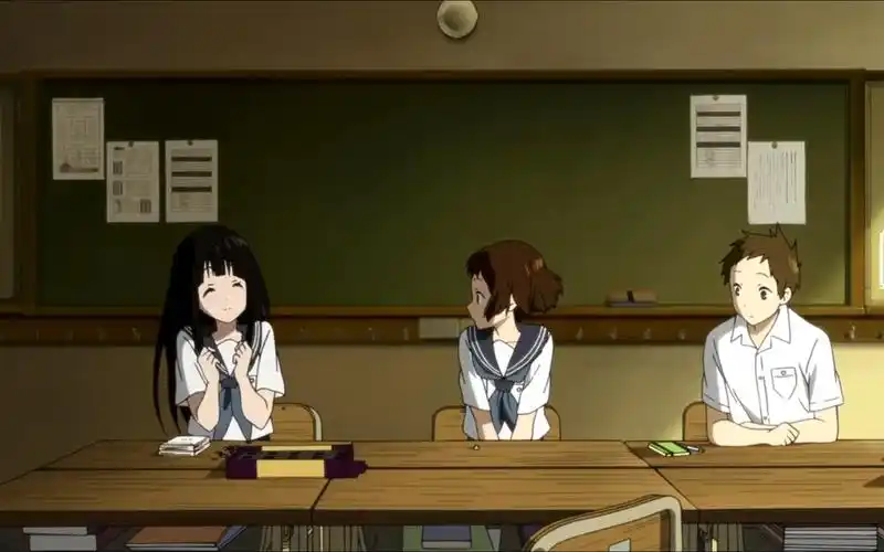 《冰菓》千反田爱瑠把威士忌酒心巧克力吃完了