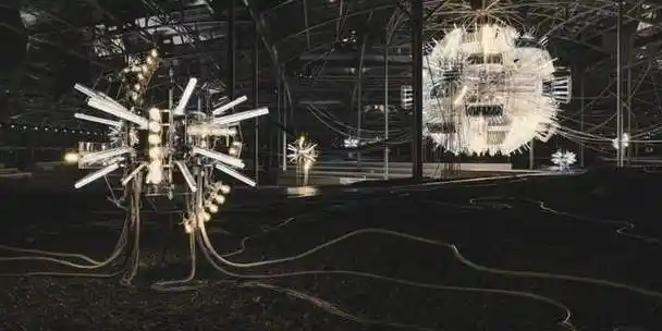 lv2024秋冬女装秀是过往10年的回顾也是一份未来宣言