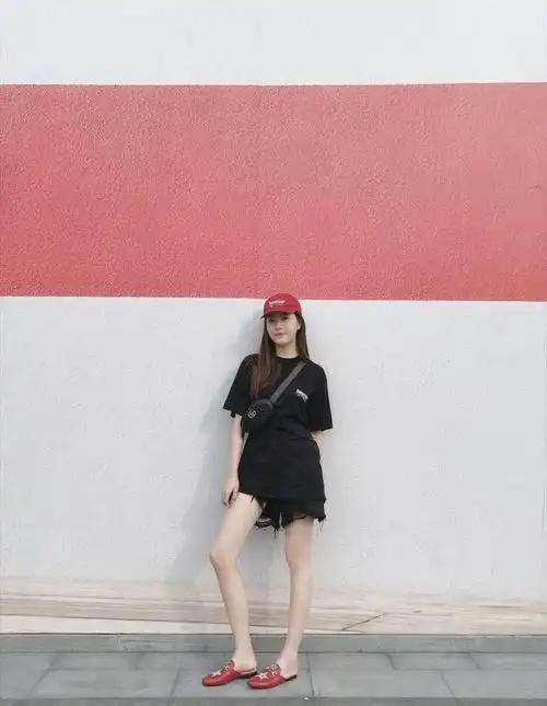 现实中的赵尧珂婉约大方,真诚善良,身材好到没话说