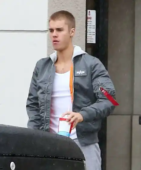 justin bieber板寸造型回归