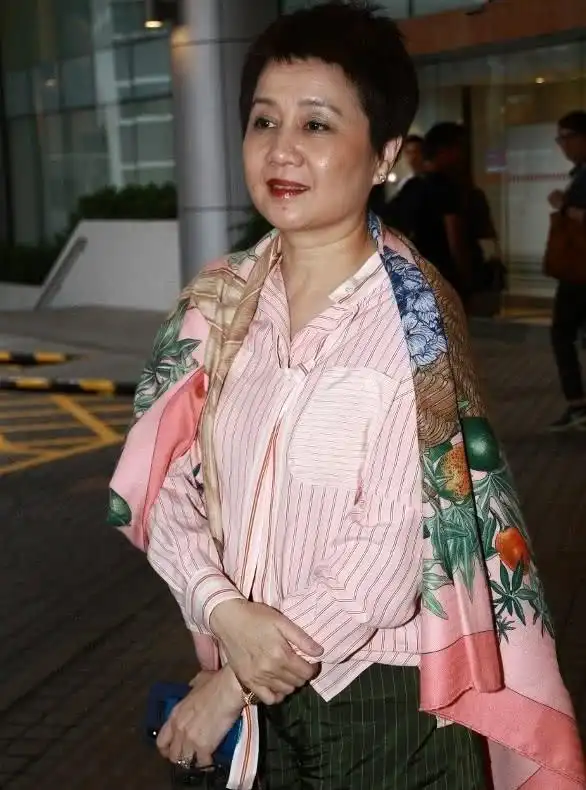 四太梁安琪给赌王送98岁生日祝福:要把最多的爱送给他!