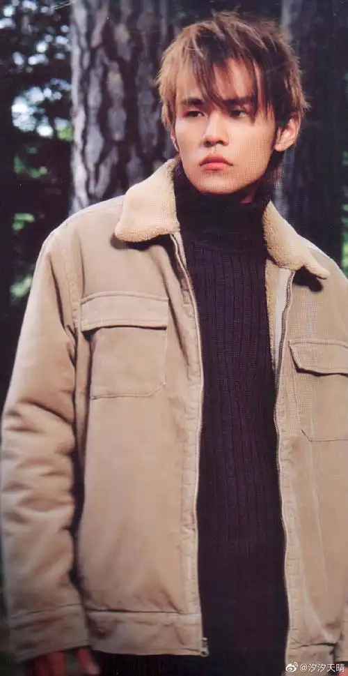 周杰伦早期有哪些好看的照片