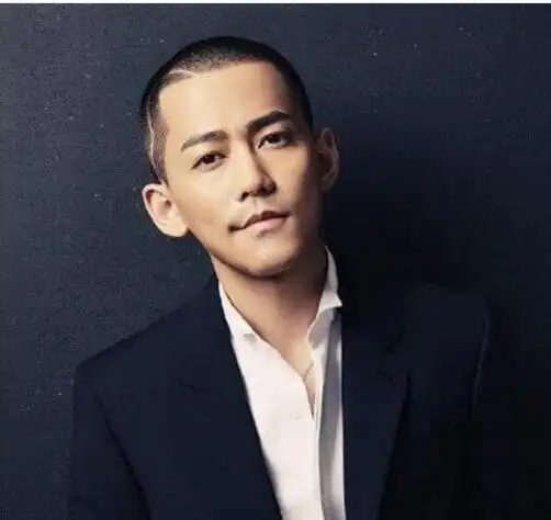 露耳寸头发型图片露耳寸头如何打理帅气3