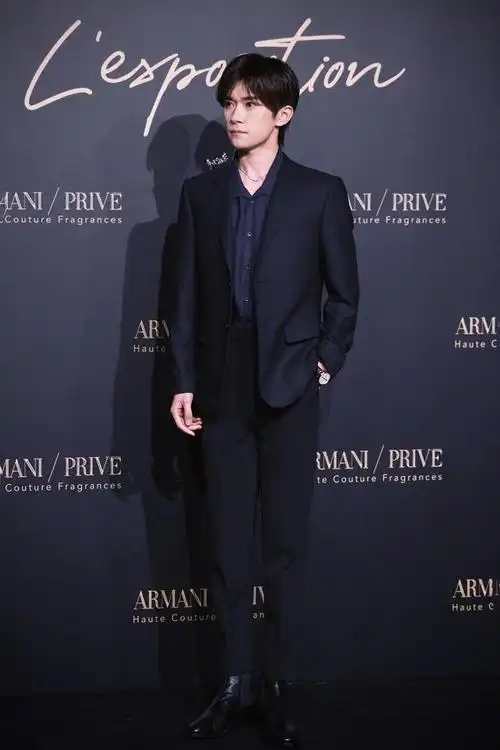 易烊千玺真实身高曝光