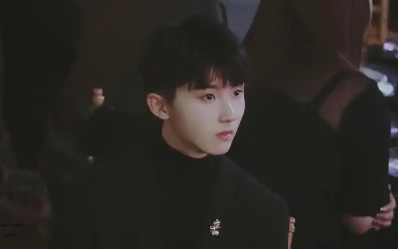 【马嘉祺】你的西装纽扣是我的