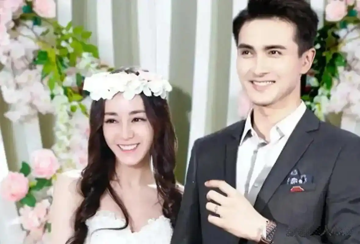 迪丽热巴和高伟光合影