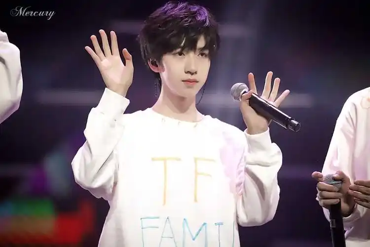 时代少年团贺峻霖 - 堆糖,美图壁纸兴趣社区