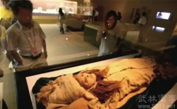 千年古墓走出活女尸 见证者纷纷大呼庆幸