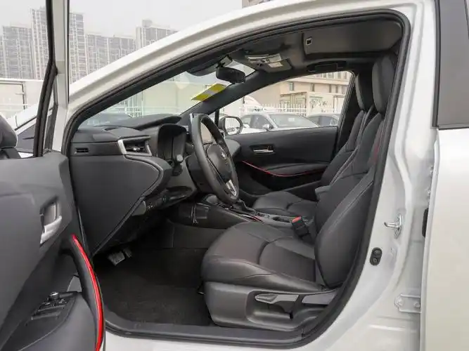 广汽丰田 雷凌 2022款 双擎 1.8h e-cvt运动版