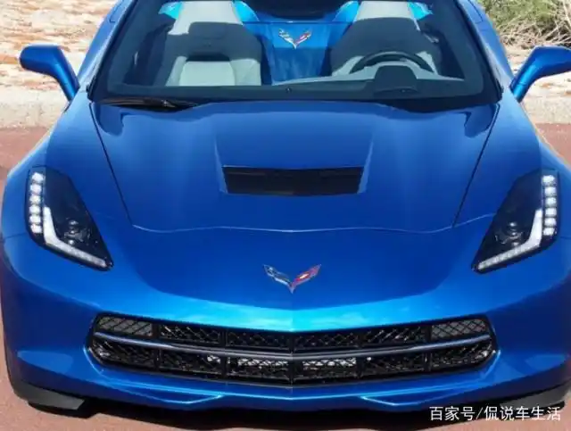 国外街头出现"五菱超跑",车标成为亮点,网友:是我看错了?