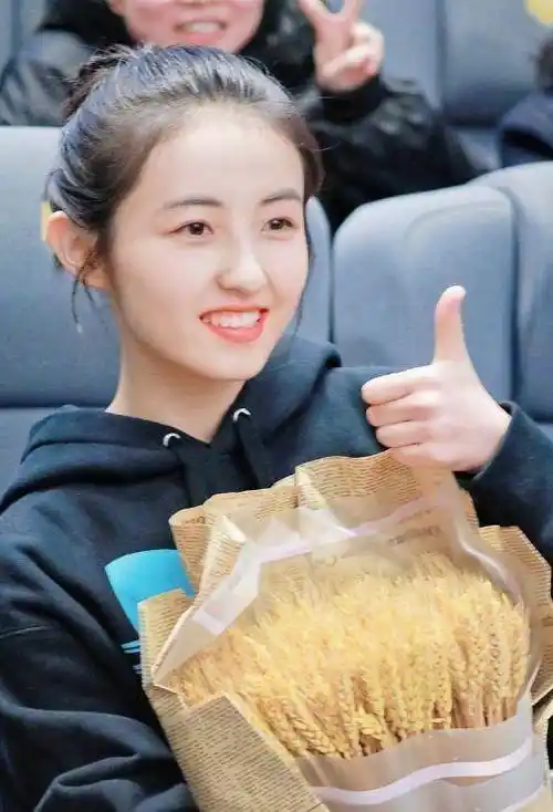 张子枫北电第三被嘲?大可不必,成绩并不决定演技_赵今麦_高考_唐人街