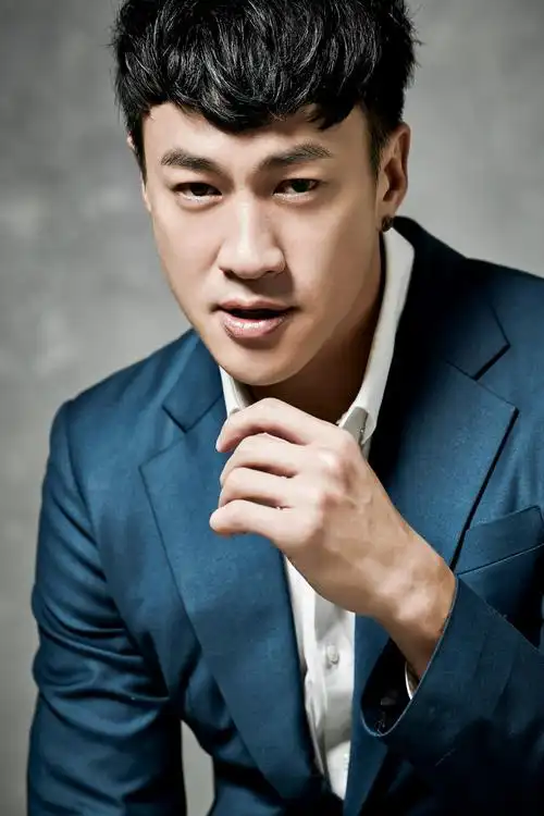 商务丨何润东出场费新报价多少