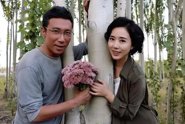 颜丹晨:嫁小4岁丈夫,44岁冒险高龄生子,如今一家幸福美满|恋爱|苏有朋