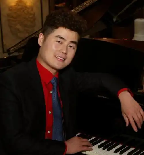 同心抗"疫"武汉加油|毕业生杨学超携原创歌曲《白衣战士》,献给那些平