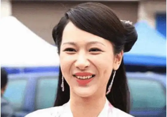 丫头,不过这里面完全凭借自己的颜值和努力跻身于一线女明星的行列,这