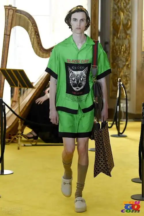gucci发布2018年度假系列男装