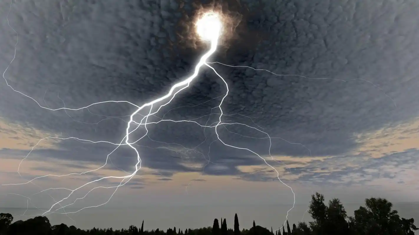 暴雨前的闪电壁纸