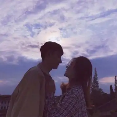 qq甜蜜情侣头像双人高清好看的情侣头像双人两张甜蜜图片