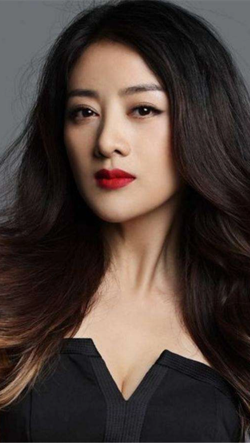 李佳璘唯美时尚写真照,气质优雅,甜美可人