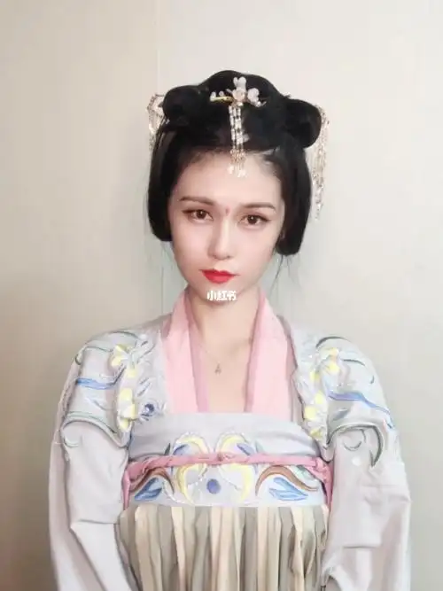 国风大赏  #汉服发型  #编发  #国风  #新中式  #灵感  #古代人  梳