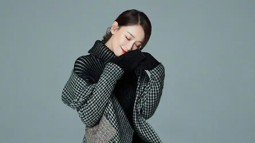 陈乔恩成熟优雅写真桌面壁纸壁纸