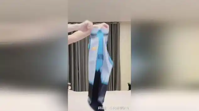 变装的灵魂甩衣服吗|cosplay|变装视频|美女变装_网易视频