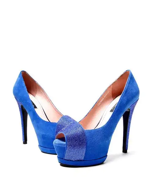 蓝色羊猄皮高跟凉鞋