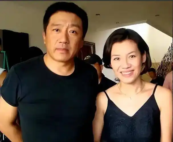 被名导白嫖三年后离开39岁高龄生子现在是中生代演员榜样