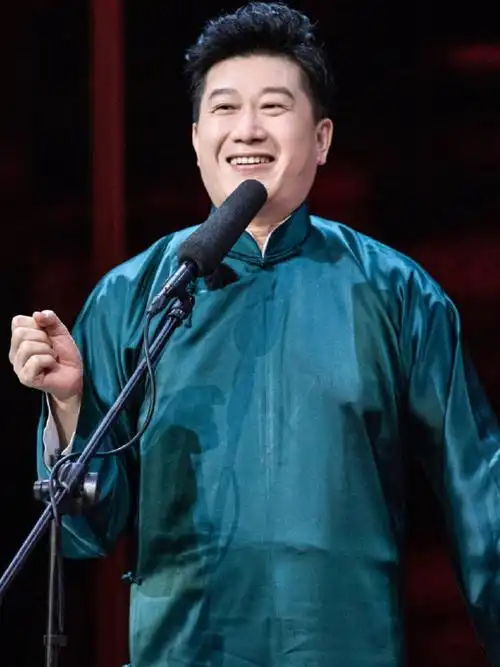 德云斗笑社张鹤伦