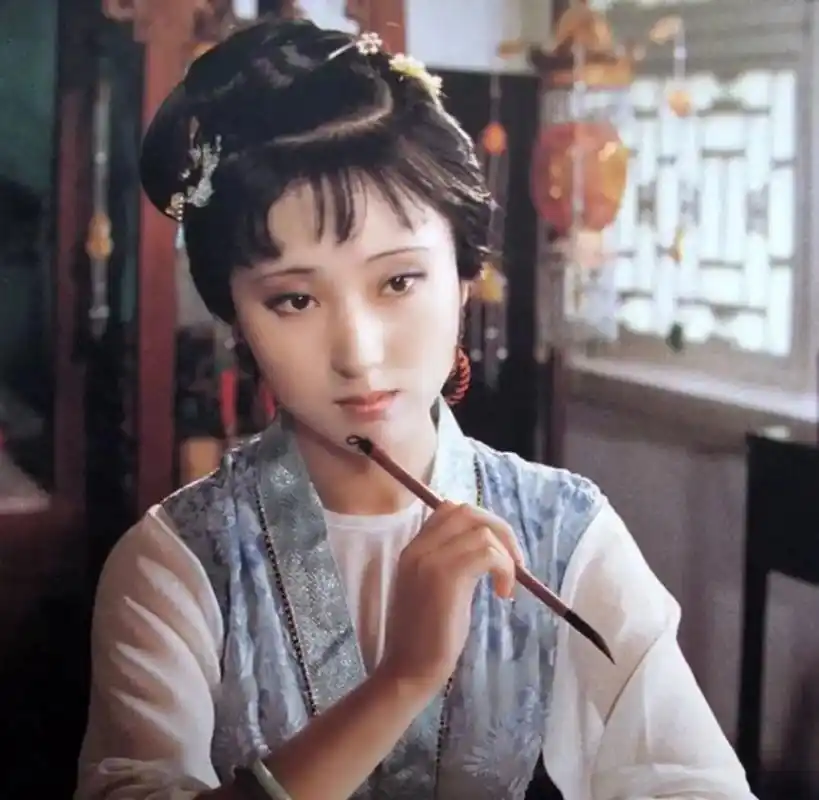 87版红楼梦剧照.背景音乐是纸嫁衣"生生世世不分离"#红楼 - 抖音