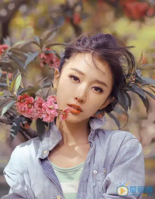 将军在上秋水是谁演的?秋水扮演者潘时七个人资料及生活写真照欣赏