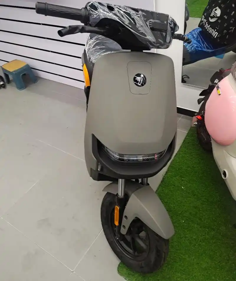 九号智能电动车f30c