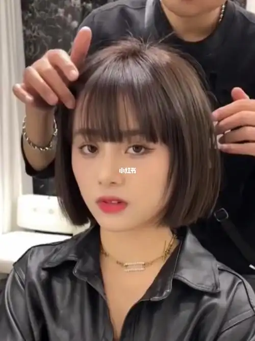 免打理的超a短发适合发量少的女生