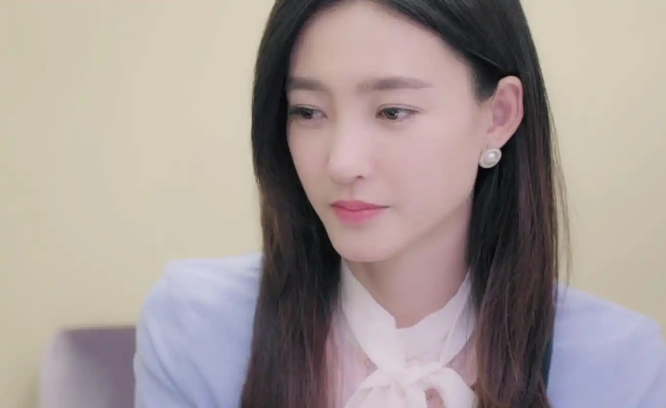 王丽坤《漂洋过海来看你》苏芒截修,独立可爱的职业女性