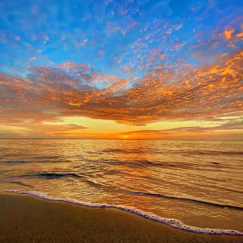 我以为忘了想念 而面对夕阳 希望你回到今天#落日余晖映晚霞一 - 抖音
