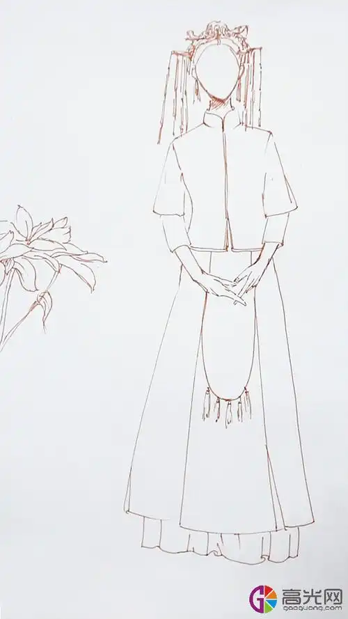 1,首先用铅笔画出秀禾服的简单线稿,注意画领口上衣的时候要对称,想要