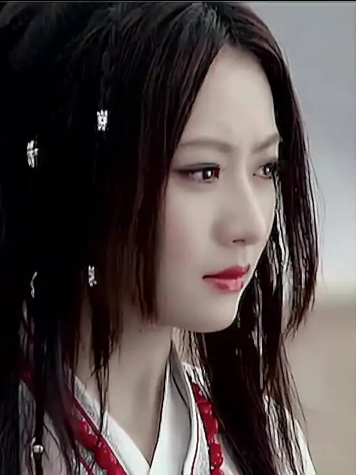 白冰 真是人如其名,玉漱公主灵动又清秀,称得上巅峰了.#盛世美颜