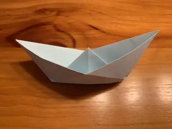 《折纸船》(折纸) 写美篇  小朋友完成作品《折纸船》,还可以在小船上