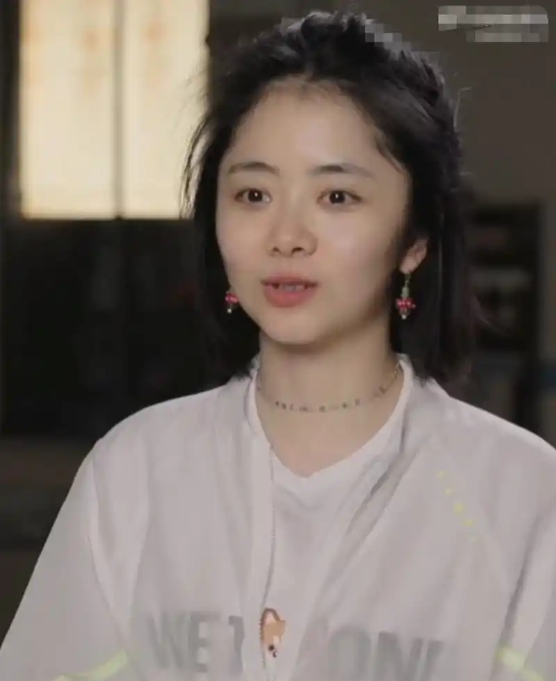 素颜的谭松韵#谭松韵素颜状态也太好了吧,皮肤好到让人羡慕,哪里 300