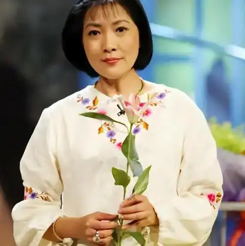 1985年沈丹萍怀孕哭着求丈夫带她去德国产子丈夫这样不光彩