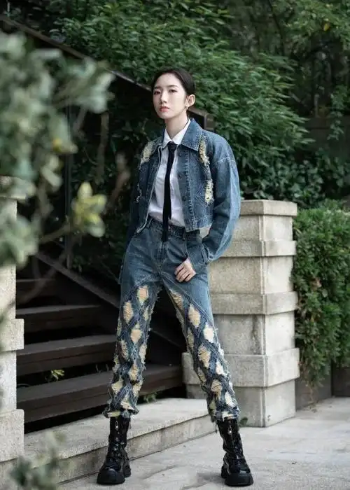 女明星从夏穿到冬的马丁靴究竟有什么魔力