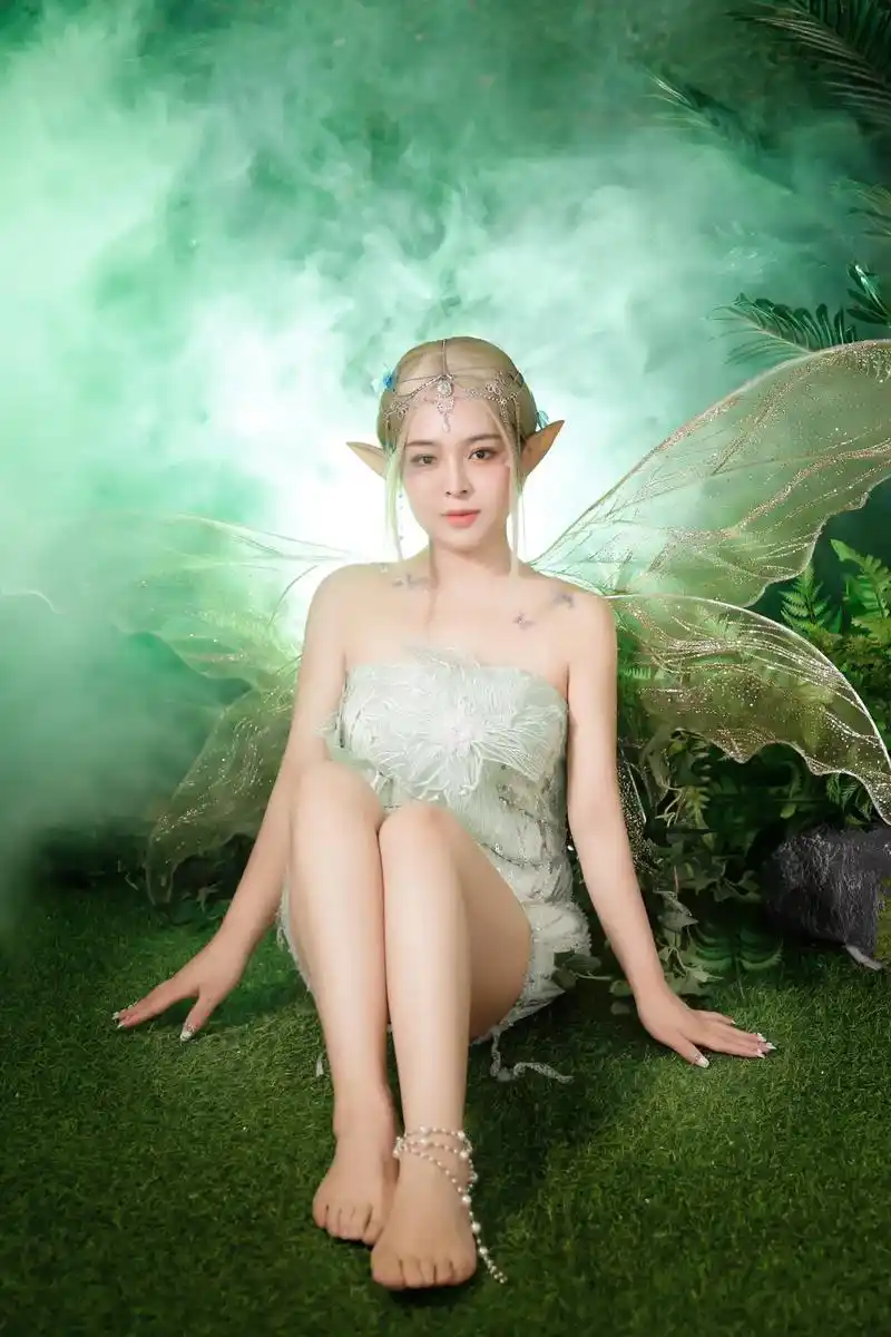 杨颖精灵妆 #写真 - 抖音