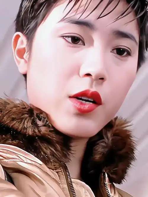 年轻时的陈法蓉,眉目钟神秀眼波似秋水,惊艳了时光