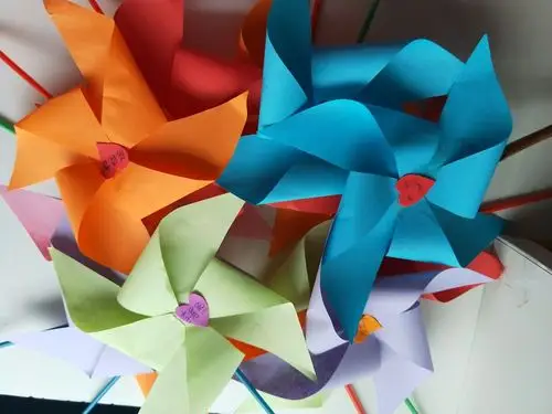 柠檬班8月8号手工制作《风车转转转》