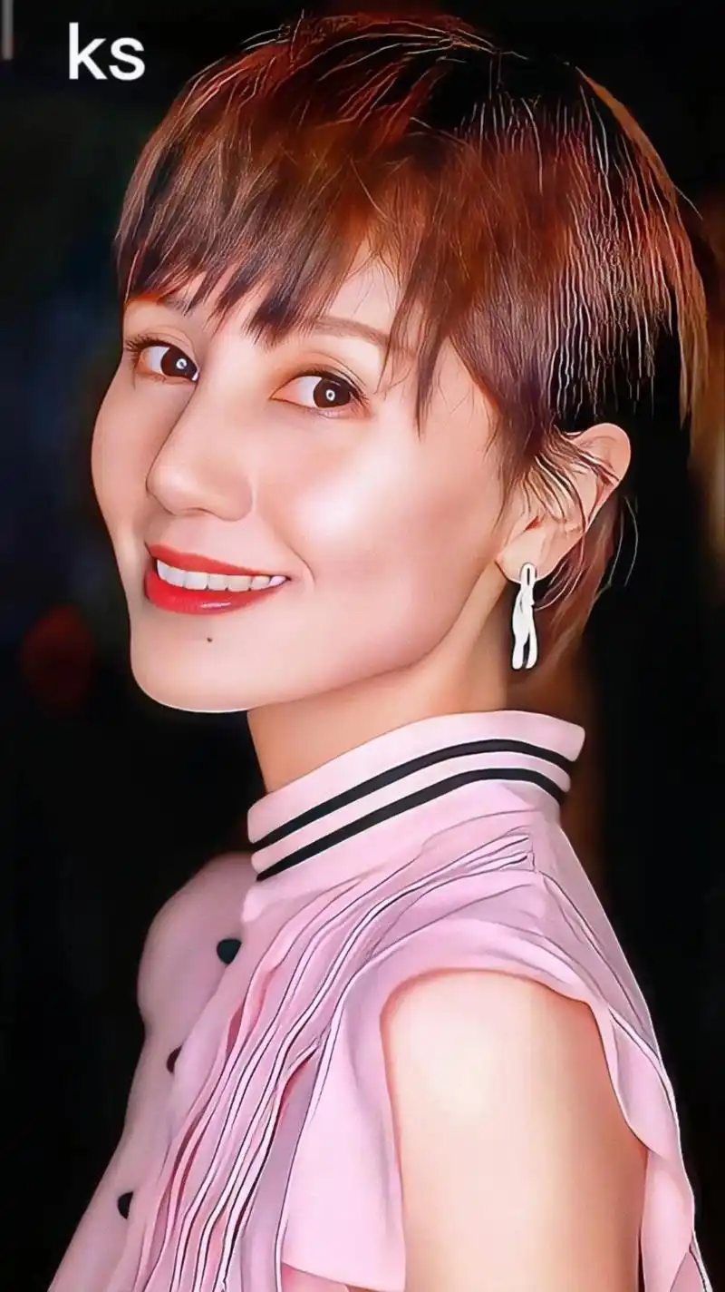 气质女神袁泉.#图文伙伴计划 ##气质女神 #气质穿搭 - 抖音